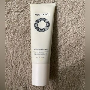 NUTRAFOL BUILD- UP BLOCKER SCALP MICROBIOME EXFOLIATING MASK 4FL. OZ (120mL)